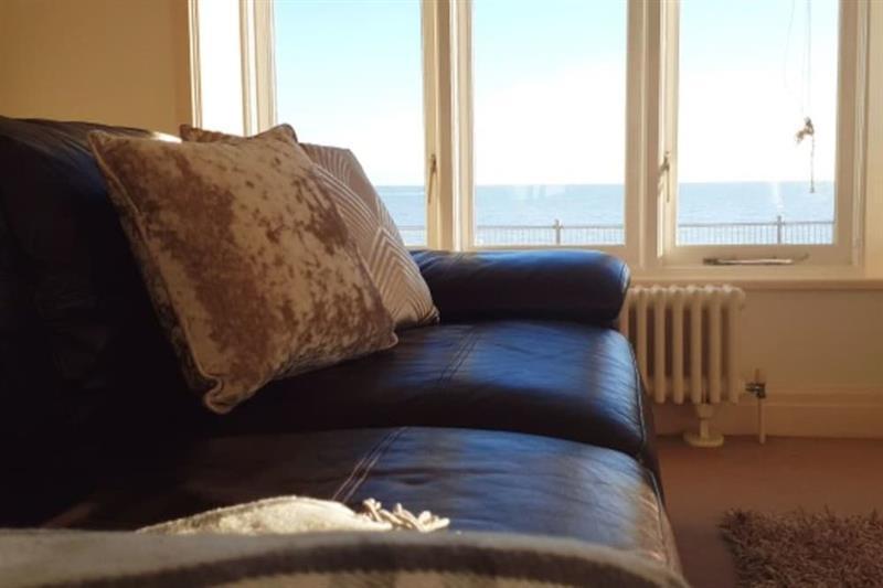 Vitamin Sea - Beachfront Apartment - Sleeps 4 Ramsgate Exterior photo